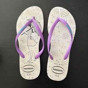 Woman’s Havaianas   flip flops